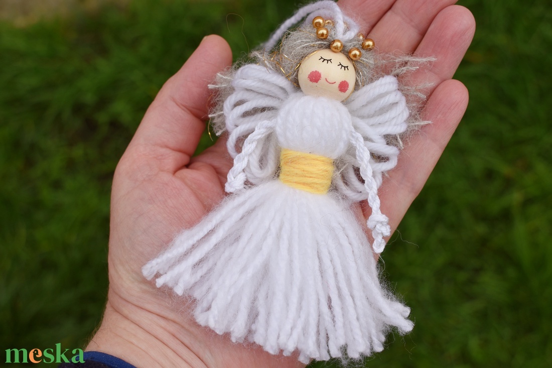 színes fonal angyalka karácsonyfadísz, egyedi ajándék - karácsony - karácsonyi lakásdekoráció - karácsonyi manók, figurák - Meska.hu