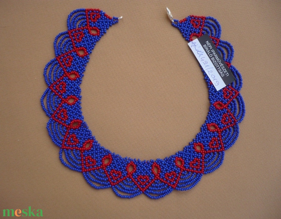 Zsűrizett! kék-piros ukrán szívecskés gyöngygallér, gyöngynyaklánc, ajándék - ékszer - nyaklánc - gyöngyös nyaklánc - Meska.hu