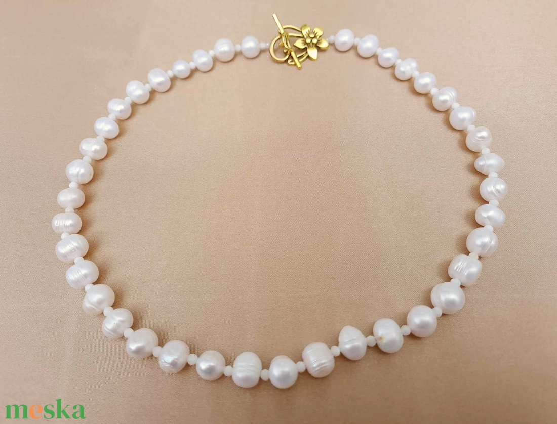 Tenyésztett édesvízi gyöngy, igazgyöngy nyaklánc, gyöngyékszer, gyöngy nyaklánc - ékszer - nyaklánc - gyöngyös nyaklánc - Meska.hu