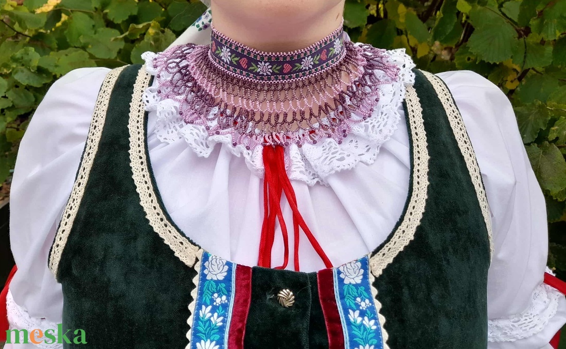 Zsűrizett lila sárközi sárközi gyöngygallér - ékszer - nyaklánc - gyöngyös nyaklánc - Meska.hu