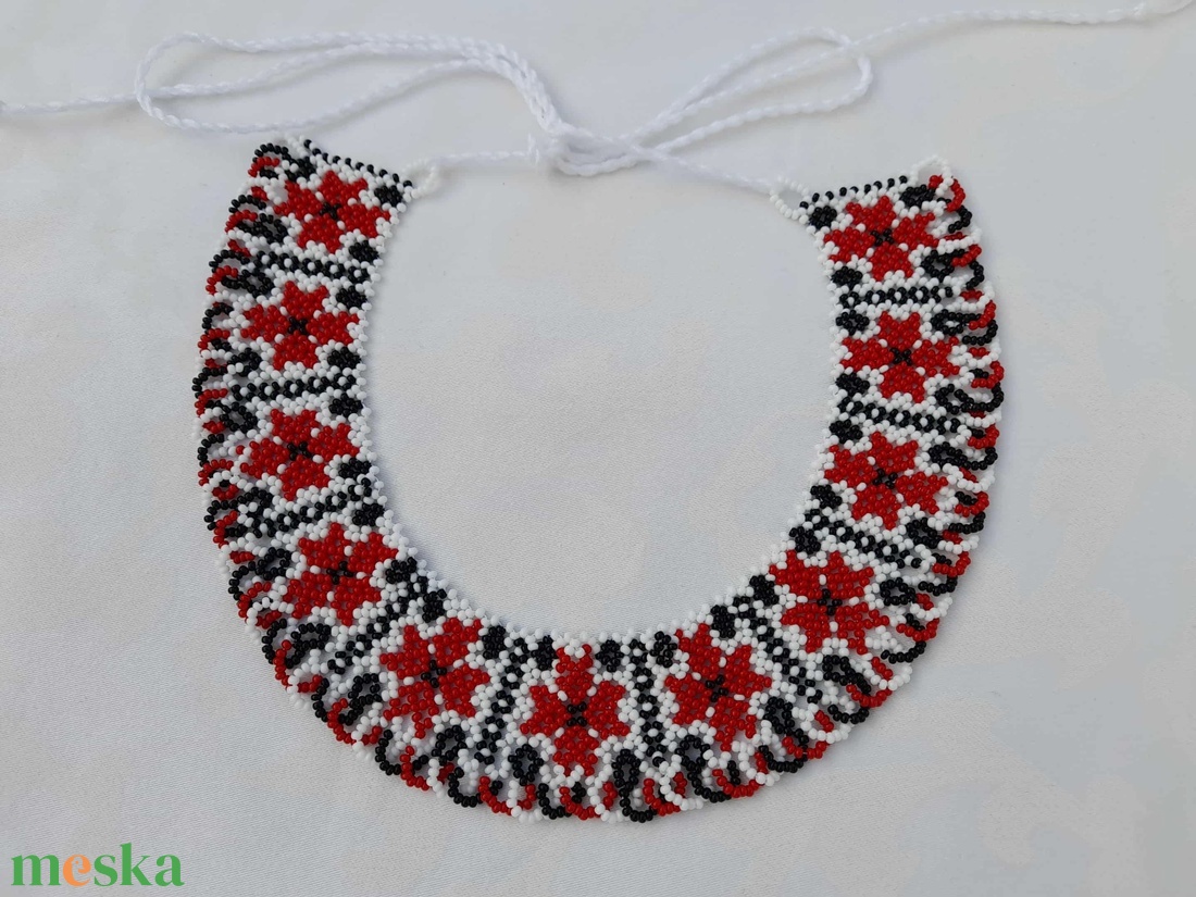 Kereszt díszítéses ukrán gyöngygallér, sziljanka - ékszer - nyaklánc - gyöngyös nyaklánc - Meska.hu