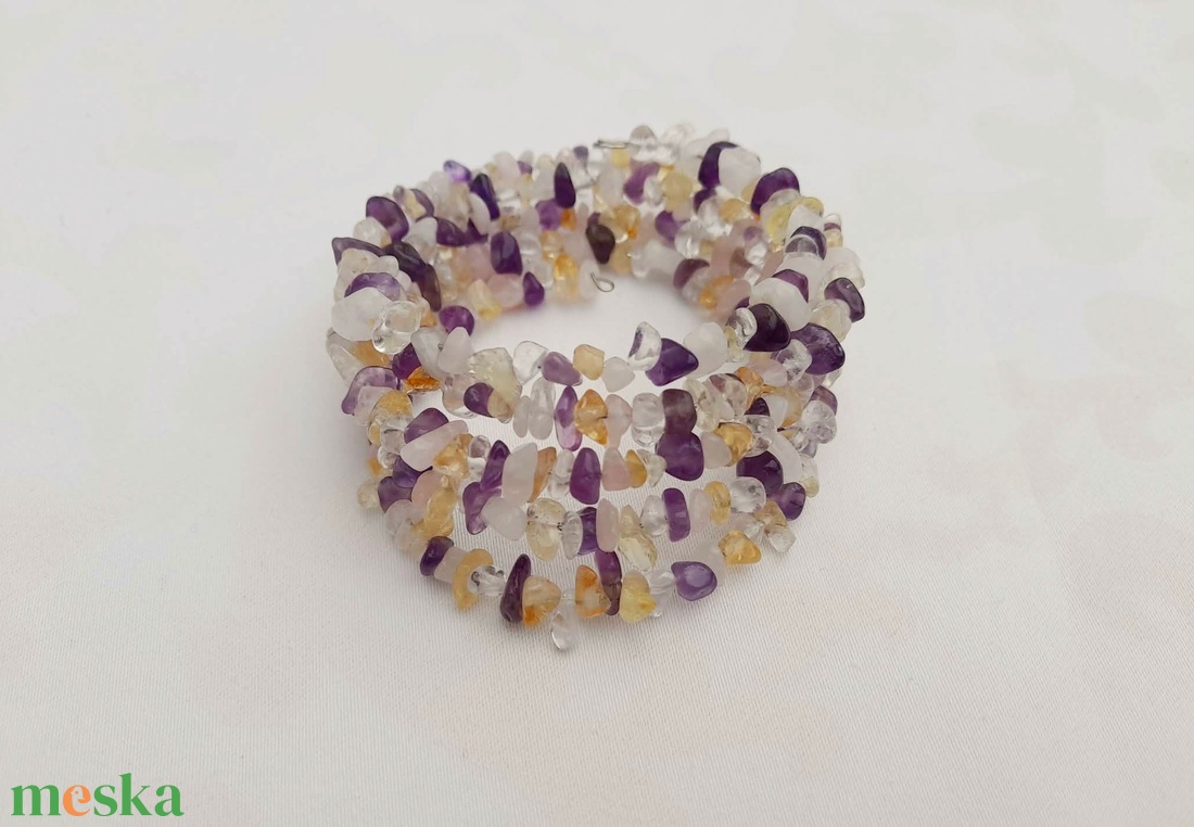 Négyféle ásványchipsből készült memória karkötő, ásvány karkötő - ékszer - karkötő - gyöngyös karkötő - Meska.hu
