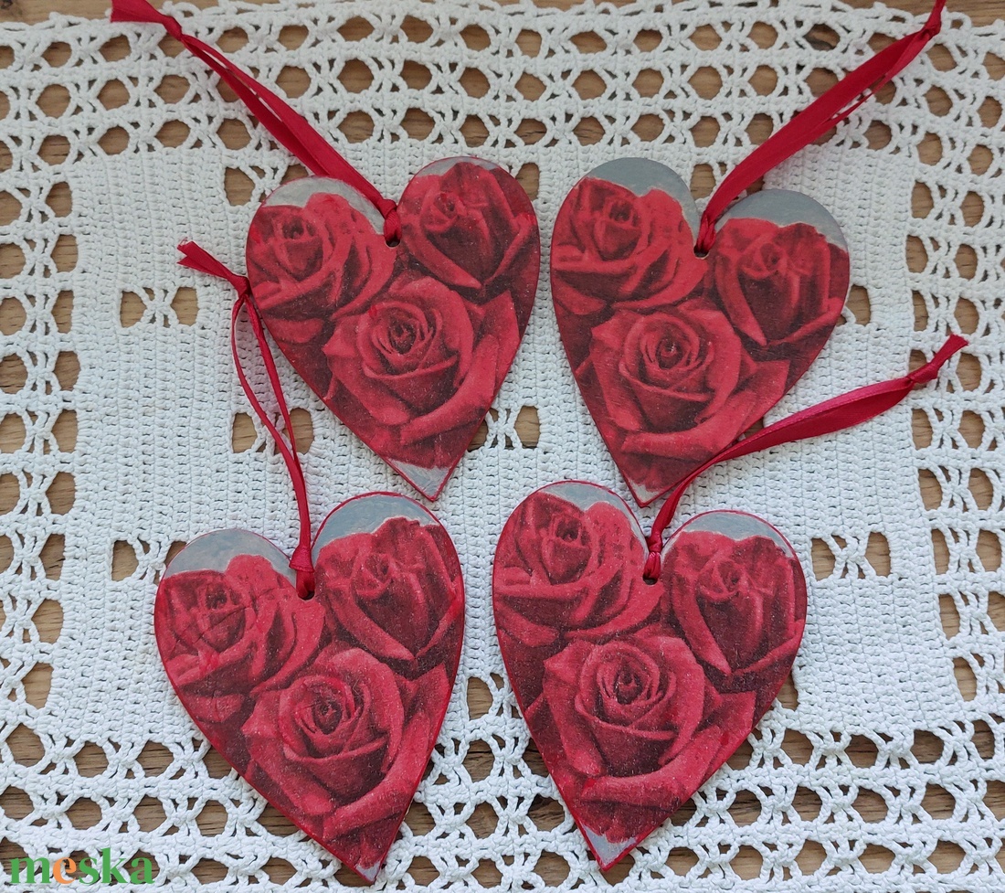 Rózsás szívek - otthon & életmód - dekoráció - fali és függő dekoráció - függődísz - Meska.hu