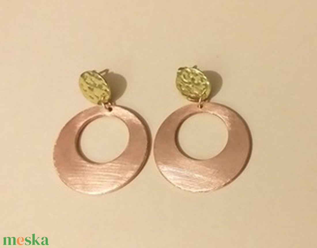 Egyszerűen elegáns - ékszer - fülbevaló - lógós kerek fülbevaló - Meska.hu Egyszerűen elegáns - ékszer - fülbevaló - lógós kerek fülbevaló - Meska.hu
