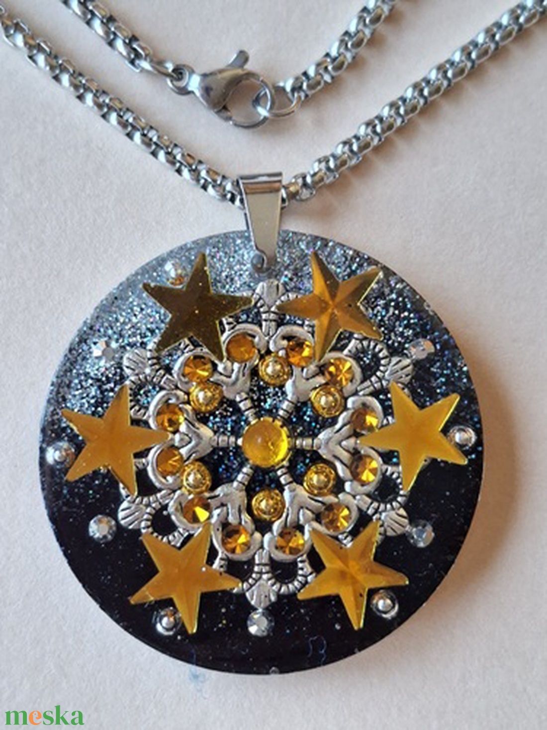 Sárga csillagos - medál - ékszer - nyaklánc - medál - Meska.hu