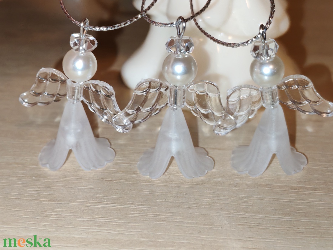 Angyalka hegyikristállyal - karácsony - karácsonyi lakásdekoráció - karácsonyfadíszek - Meska.hu