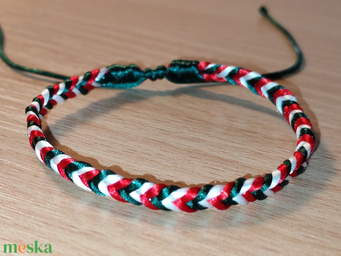 Makramé Karkötő - ékszer - karkötő - fonott karkötő - Meska.hu