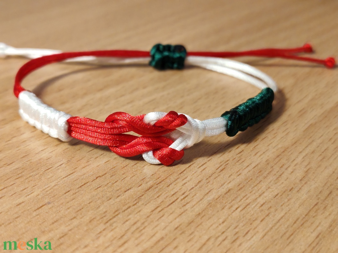 Tulipán Makramé Karkötő - ékszer - karkötő - fonott karkötő - Meska.hu