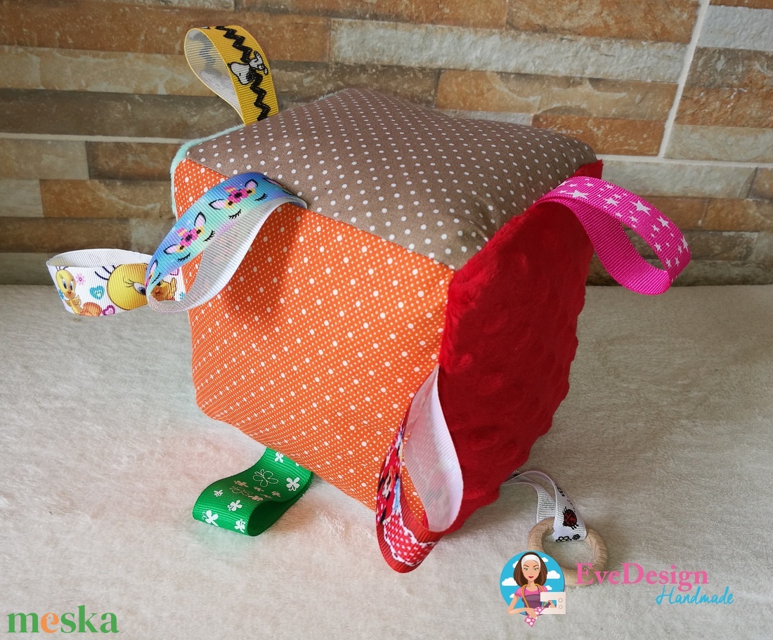 Babakocka csörgővel - játék & sport - 3 éves kor alattiaknak - babakocka - Meska.hu Babakocka csörgővel - játék & sport - 3 éves kor alattiaknak - babakocka - Meska.hu