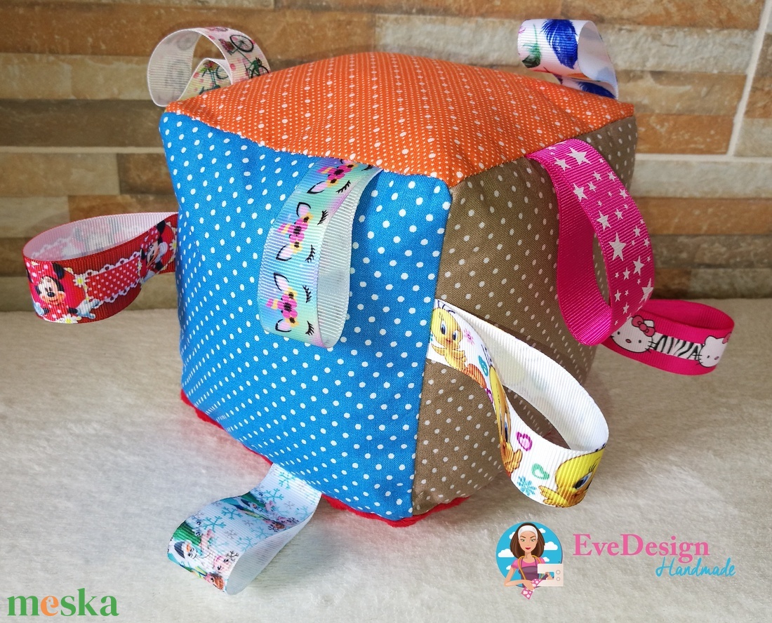 Babakocka csörgővel - játék & sport - 3 éves kor alattiaknak - babakocka - Meska.hu Babakocka csörgővel - játék & sport - 3 éves kor alattiaknak - babakocka - Meska.hu