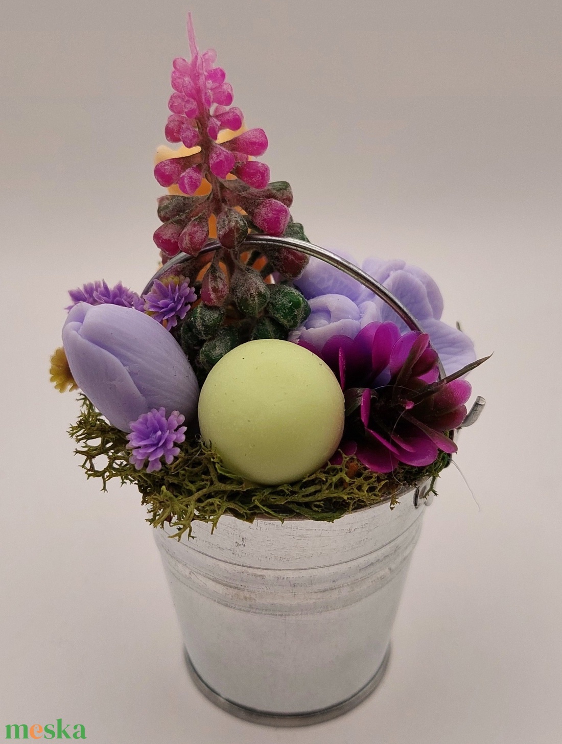 Kis fém vödör szappanvirágokkal és kiscicával - otthon & életmód - dekoráció - virágdísz és tartó - csokor & virágdísz - Meska.hu Kis fém vödör szappanvirágokkal és kiscicával - otthon & életmód - dekoráció - virágdísz és tartó - csokor & virágdísz - Meska.hu