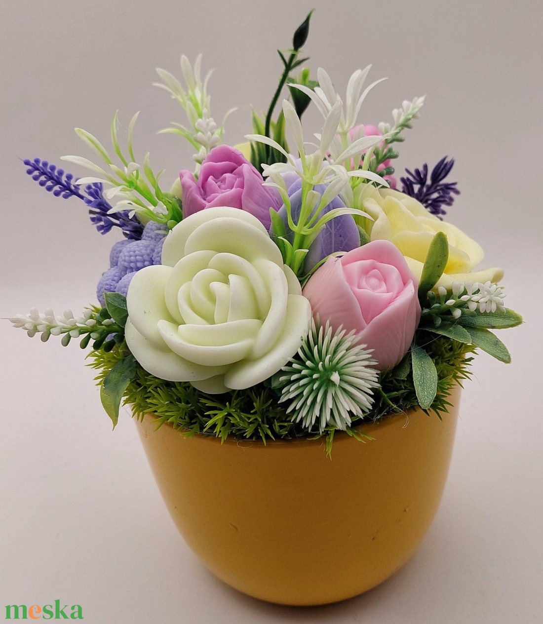 Tavaszias szappanvirágok sárga kaspóban -  - Meska.hu