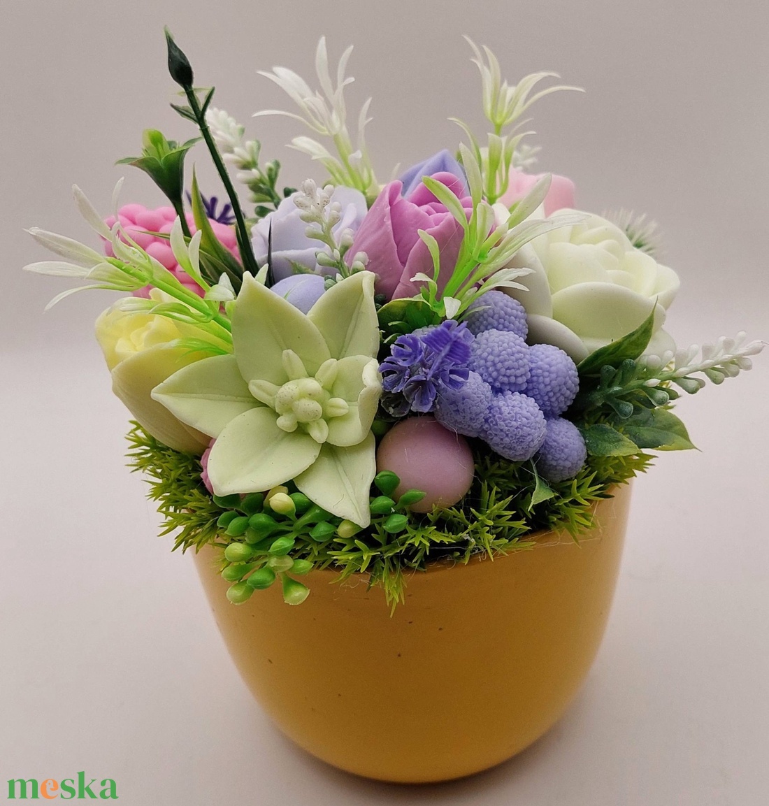 Tavaszias szappanvirágok sárga kaspóban -  - Meska.hu