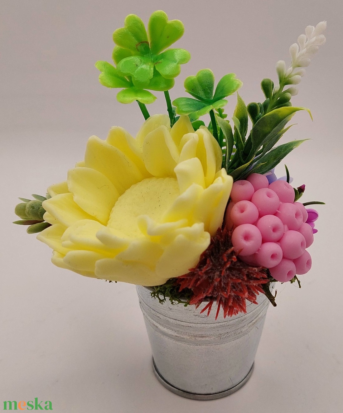 Szappanvirágok kis fémvödörben - otthon & életmód - virágdekoráció - virágdíszek - asztali virágdísz - Meska.hu