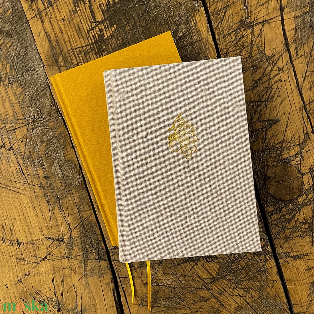 Prégelt arany tölgymakk - notesz, napló, tervező, jegyzetfüzet, rajzfüzet, utazási napló - otthon & életmód - papír, írószer - jegyzetfüzet & napló - Meska.hu Prégelt arany tölgymakk - notesz, napló, tervező, jegyzetfüzet, rajzfüzet, utazási napló - otthon & életmód - papír, írószer - jegyzetfüzet & napló - Meska.hu