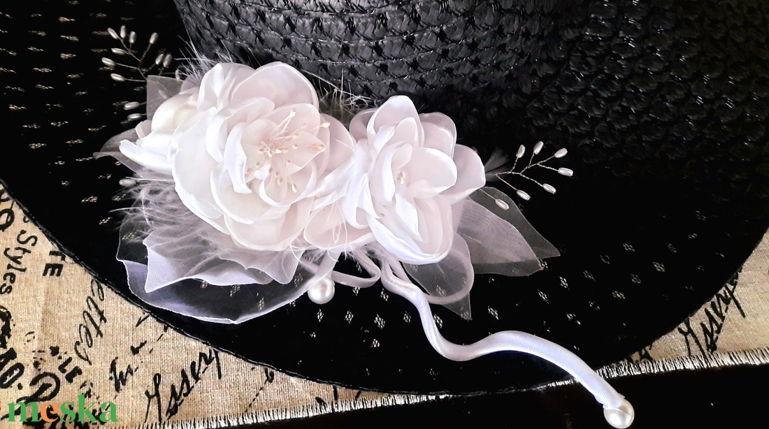 Rózsás kalapdísz - ruha & divat - sál, sapka, kendő - kalap - Meska.hu