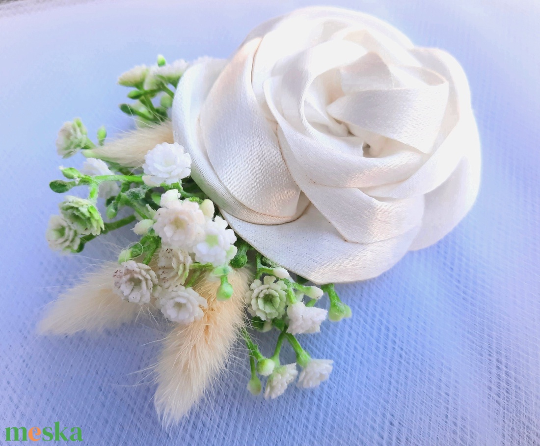 Rózsa rezgővel hajdísz - esküvő - hajdísz - kontydísz & hajdísz - Meska.hu