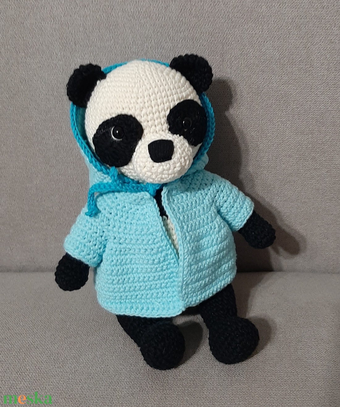 Pandamaci kapucnis melegitőben. - játék & sport - plüssállat & játékfigura - maci - Meska.hu