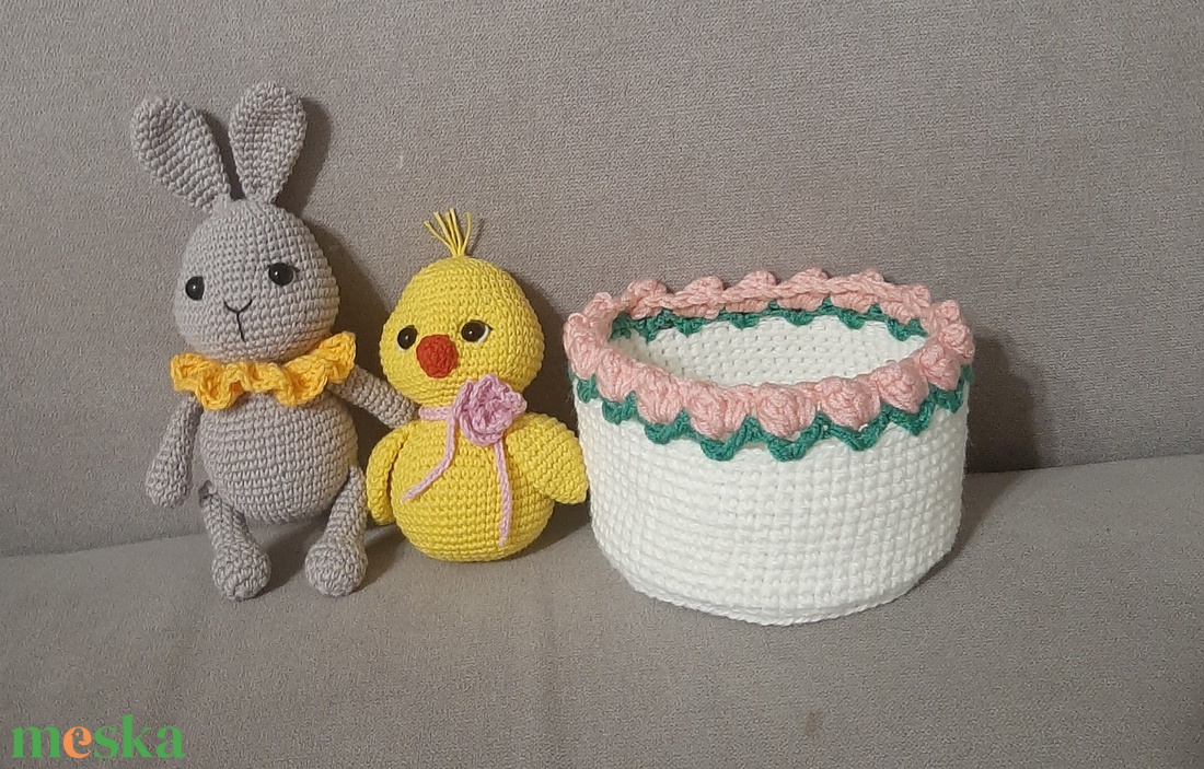 Nyuszi csibével - ünnepi díszek, dekorációk - húsvéti díszek és dekorációk - húsvéti asztaldíszek - Meska.hu