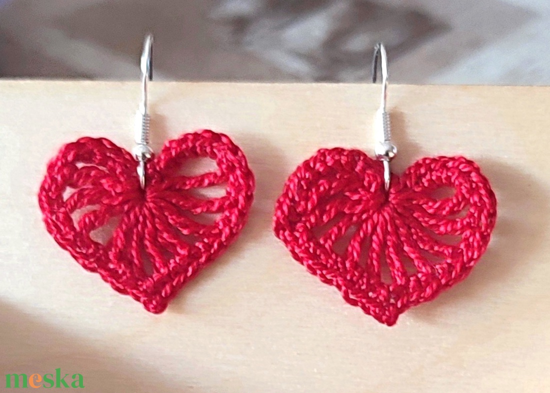 Horgolt szívecskés fülbevaló - ékszer - fülbevaló - fülékszer - Meska.hu Horgolt szívecskés fülbevaló - ékszer - fülbevaló - fülékszer - Meska.hu