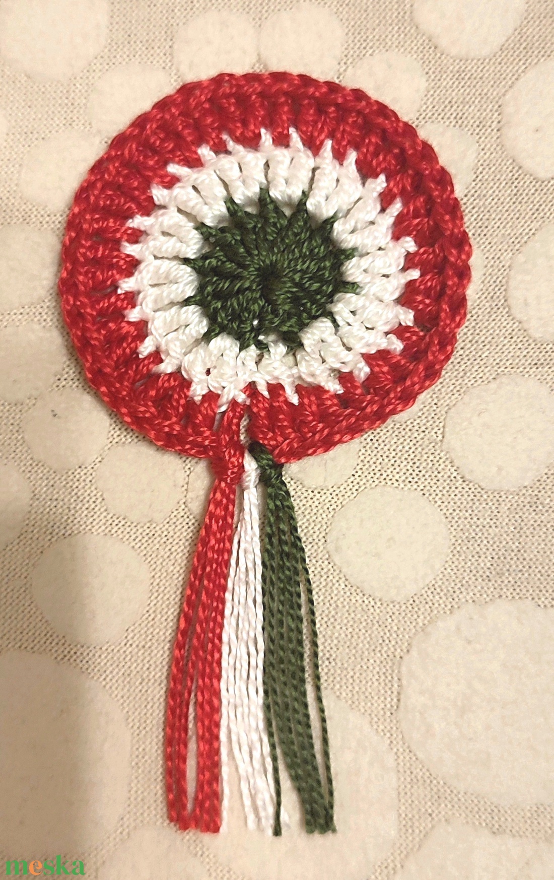 Horgolt kokárda - ékszer - kitűző és bross - Meska.hu
