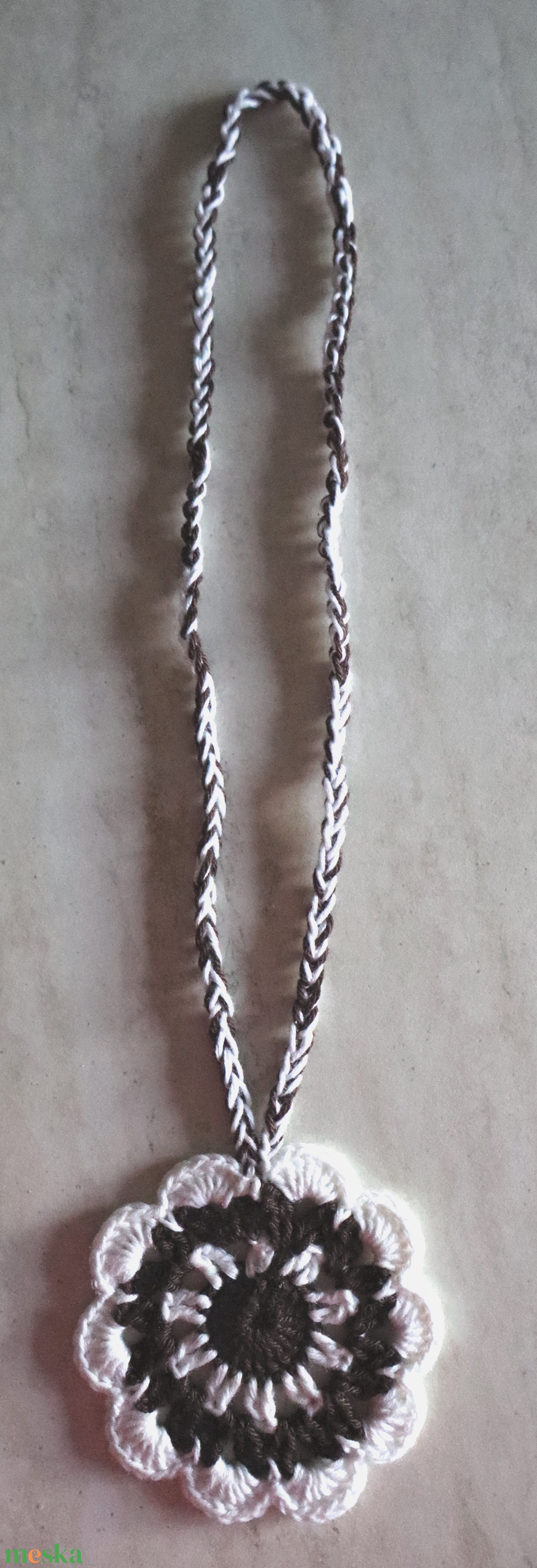 Horgolt virágos nyaklánc  - ékszer - nyaklánc - medálos nyaklánc - Meska.hu Horgolt virágos nyaklánc  - ékszer - nyaklánc - medálos nyaklánc - Meska.hu