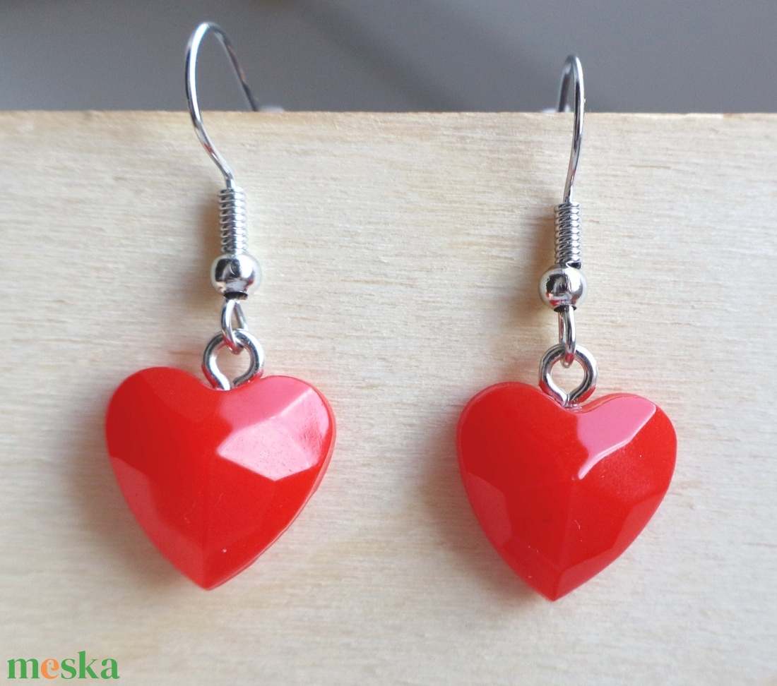 Szívecskés fülbevaló + ajándék kis szívecskés fülbevaló - ékszer - fülbevaló - fülékszer - Meska.hu