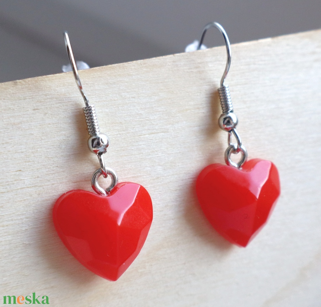Szívecskés fülbevaló + ajándék kis szívecskés fülbevaló - ékszer - fülbevaló - fülékszer - Meska.hu