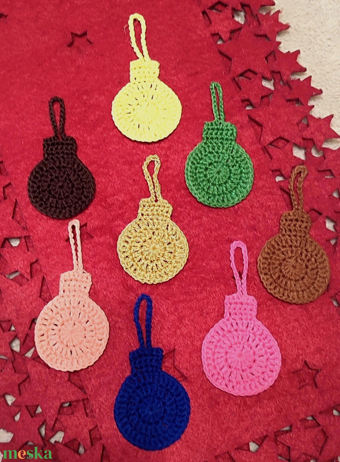 Horgolt díszek  - karácsony - karácsonyi lakásdekoráció - karácsonyfadíszek - Meska.hu