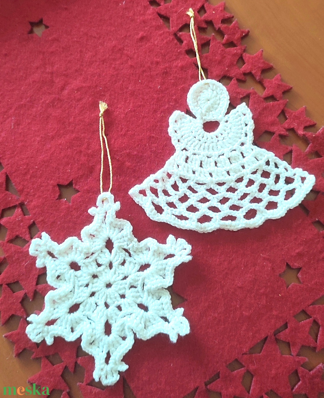 Horgolt díszek  - karácsony - karácsonyi lakásdekoráció - karácsonyfadíszek - Meska.hu