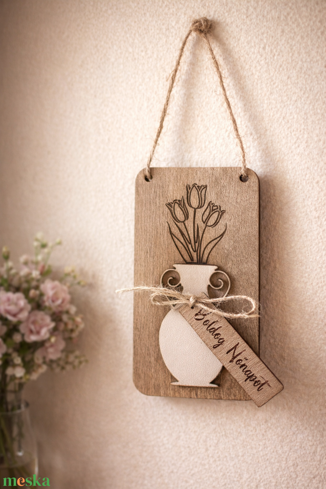 Nőnapi akasztós dísz - otthon & életmód - virágdekoráció - virágdíszek - lézervágott virágdíszek - Meska.hu