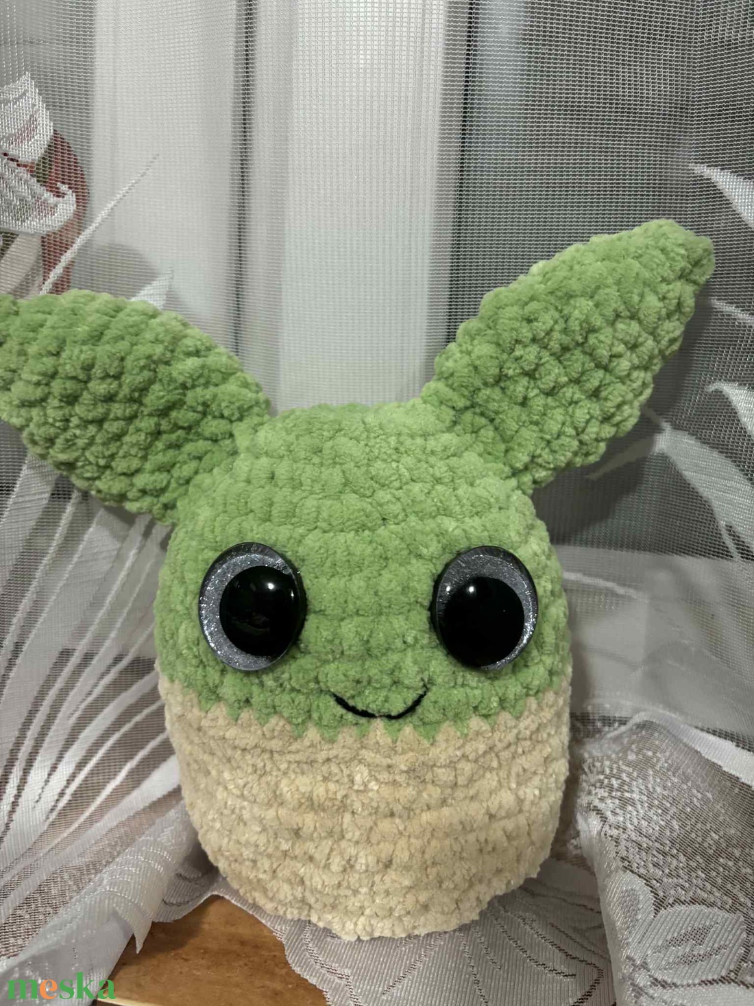 Horgolt Baby Yoda (világos) - játék & sport - plüssállat & játékfigura - plüss mesefigurák - Meska.hu