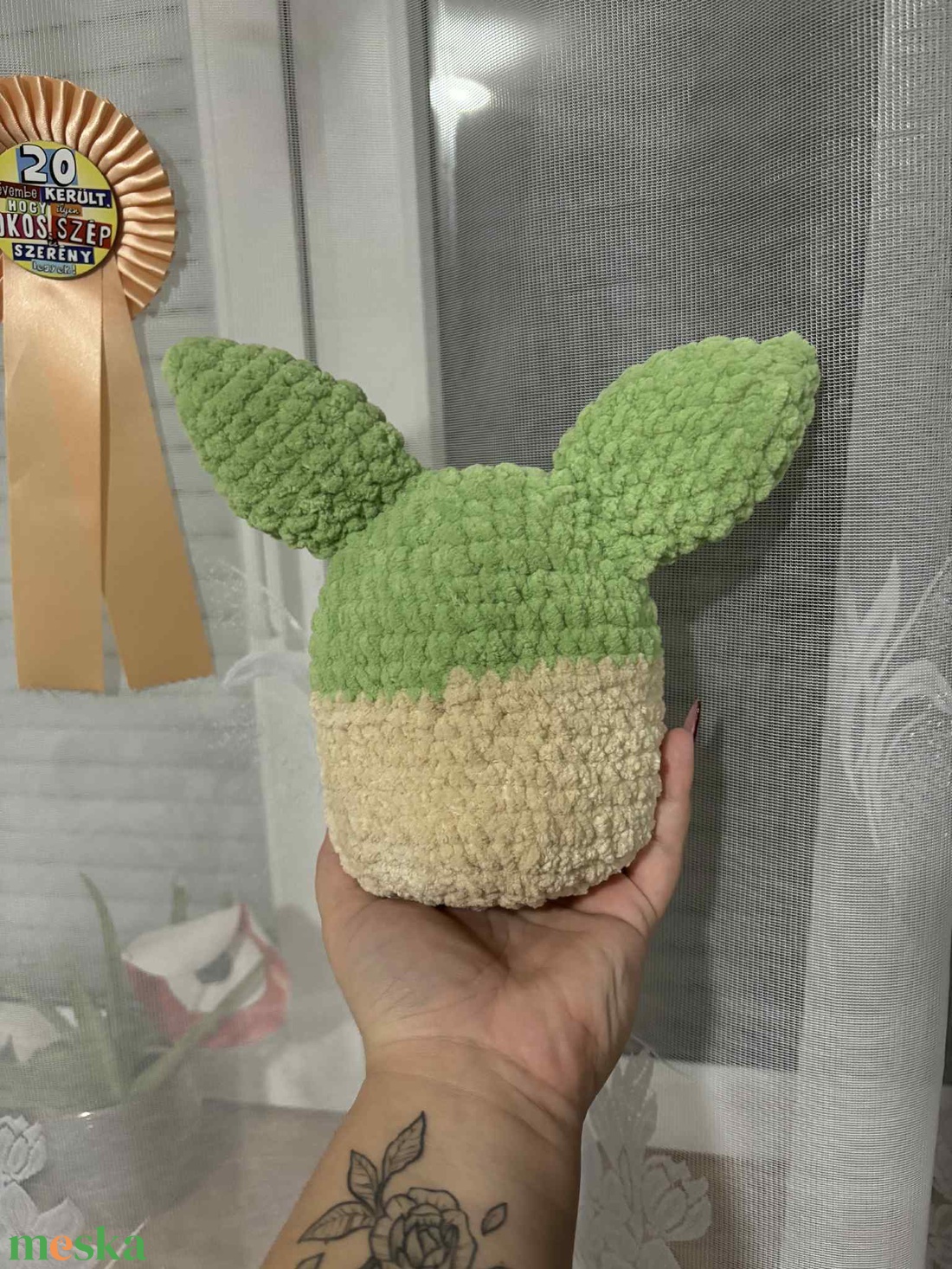 Horgolt Baby Yoda (világos) - játék & sport - plüssállat & játékfigura - plüss mesefigurák - Meska.hu