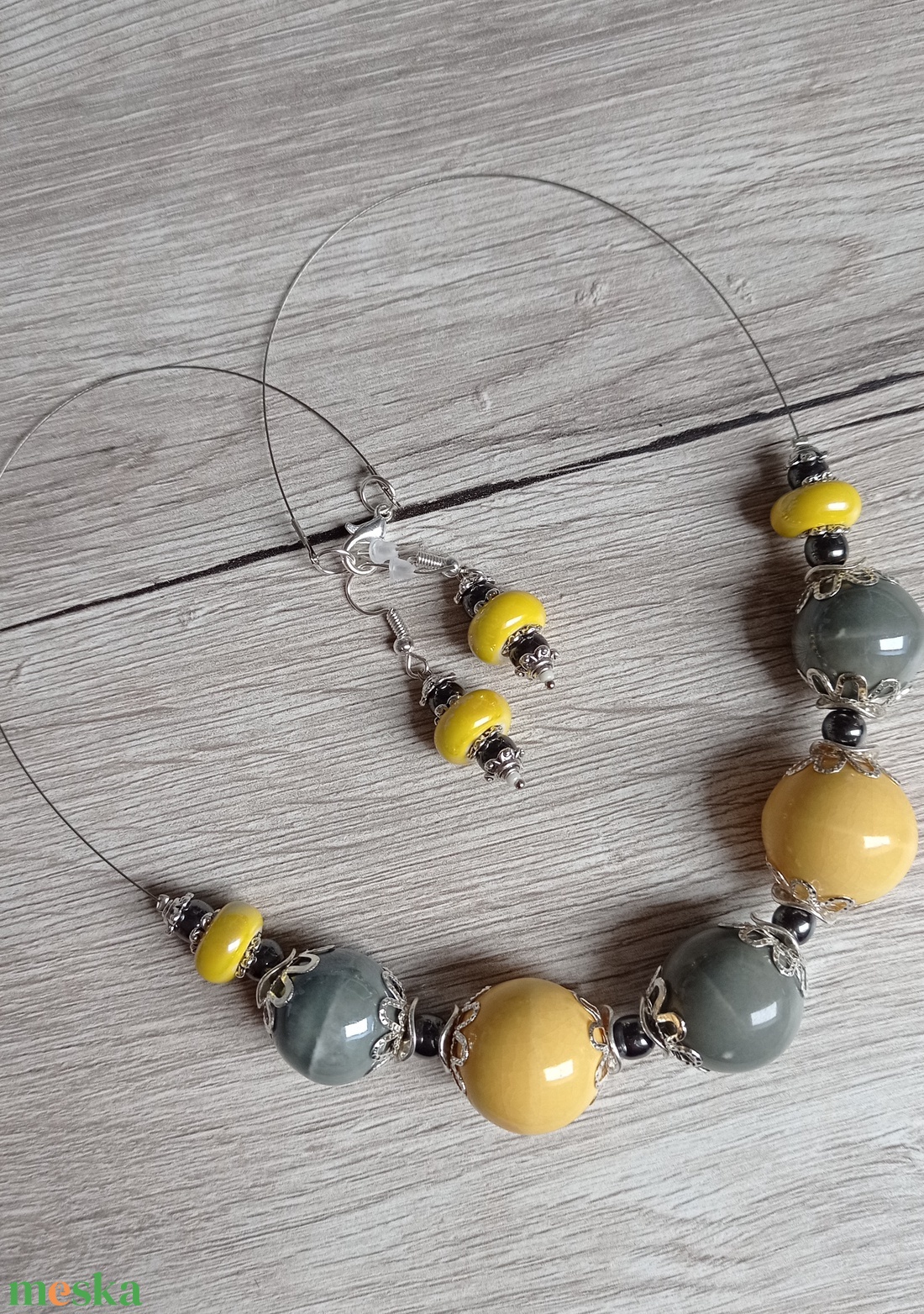 Yellow and grey - ékszer - nyaklánc - medál nélküli nyaklánc - Meska.hu Yellow and grey - ékszer - nyaklánc - medál nélküli nyaklánc - Meska.hu