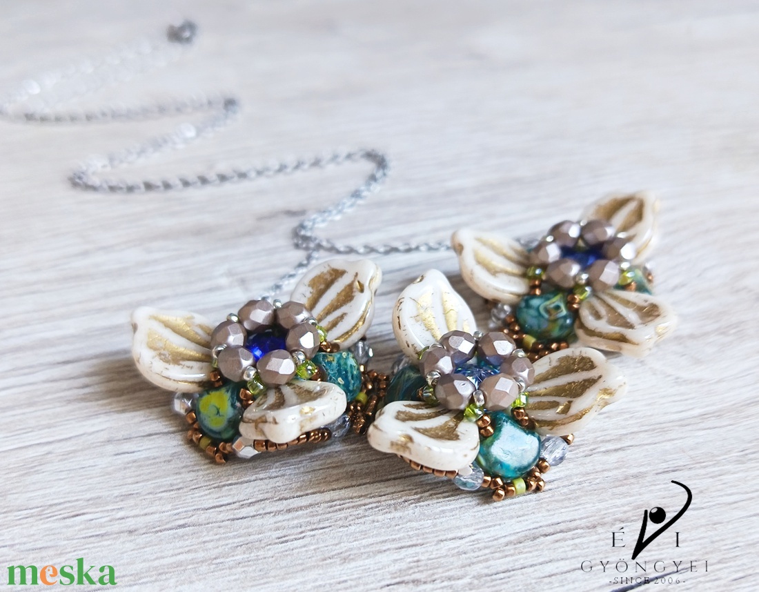 Virág nyakék - ékszer - nyaklánc - medál - Meska.hu