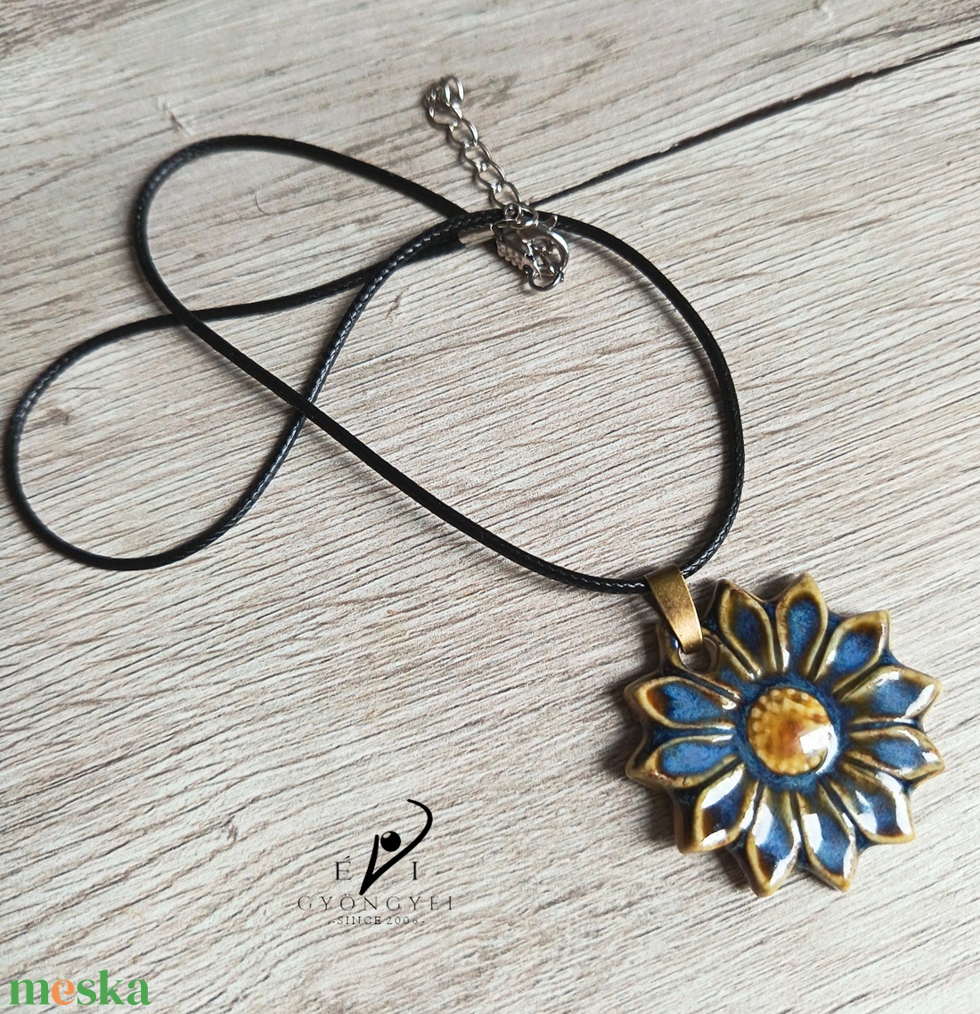 Búzavirág porcelánmedál  - ékszer - nyaklánc - medálos nyaklánc - Meska.hu