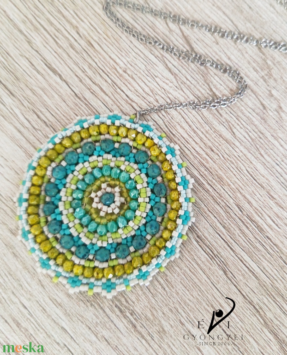 India medál türkiz és békazöld színben - ékszer - nyaklánc - medál - Meska.hu