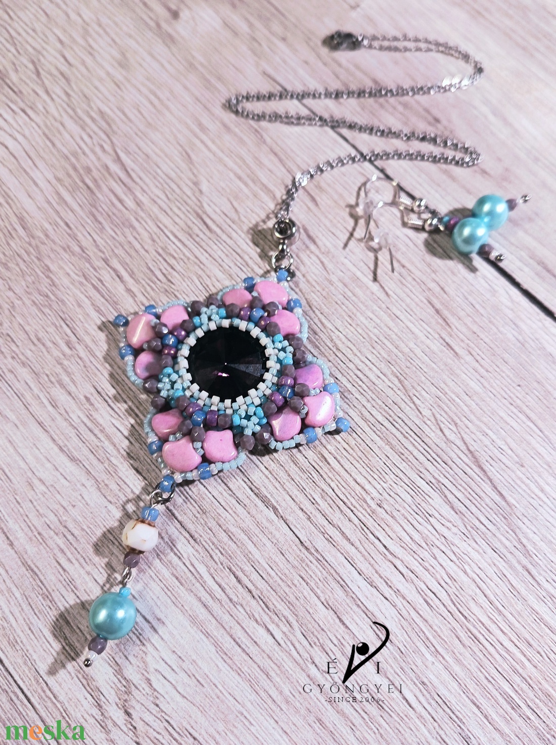 Liláskék Antonella medál - ékszer - nyaklánc - medál - Meska.hu