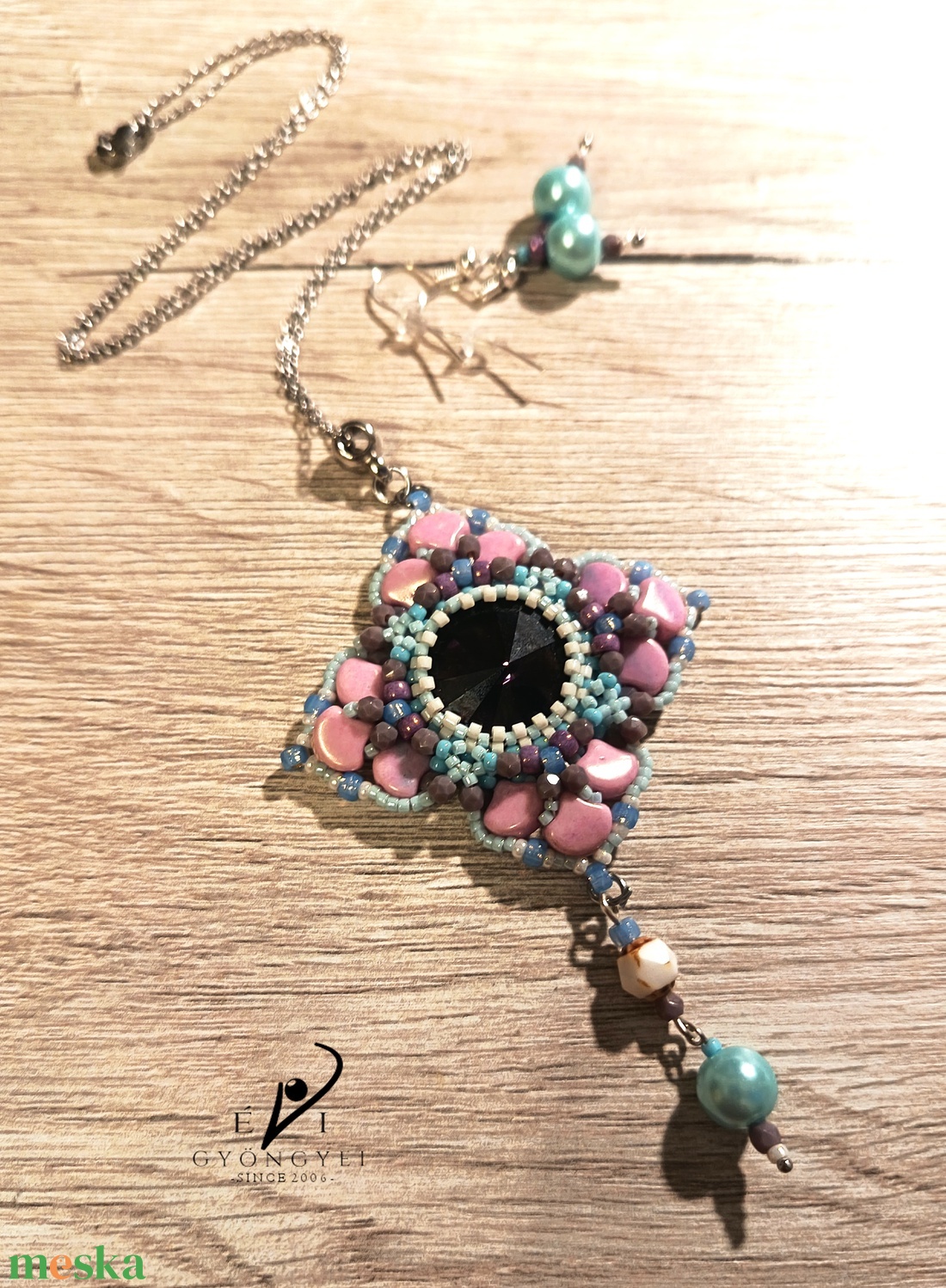 Liláskék Antonella medál - ékszer - nyaklánc - medál - Meska.hu