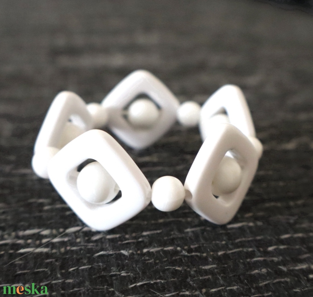 Gyöngyös karkötő  - ékszer - karkötő - gyöngyös karkötő - Meska.hu