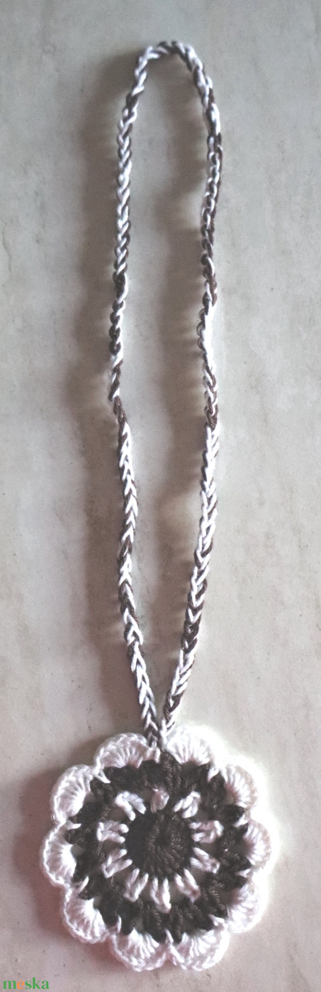 Horgolt virágos nyaklánc  - ékszer - nyaklánc - medál - Meska.hu