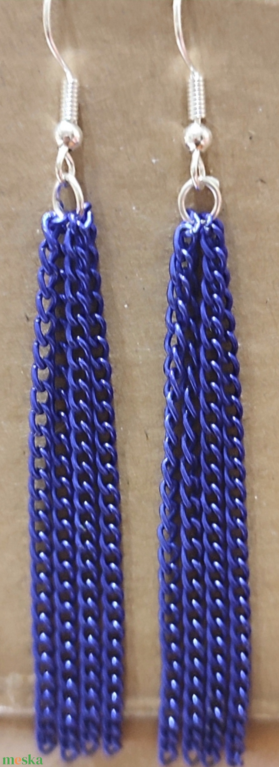 Láncos lógós fülbevaló  - ékszer - fülbevaló - fülékszer - Meska.hu