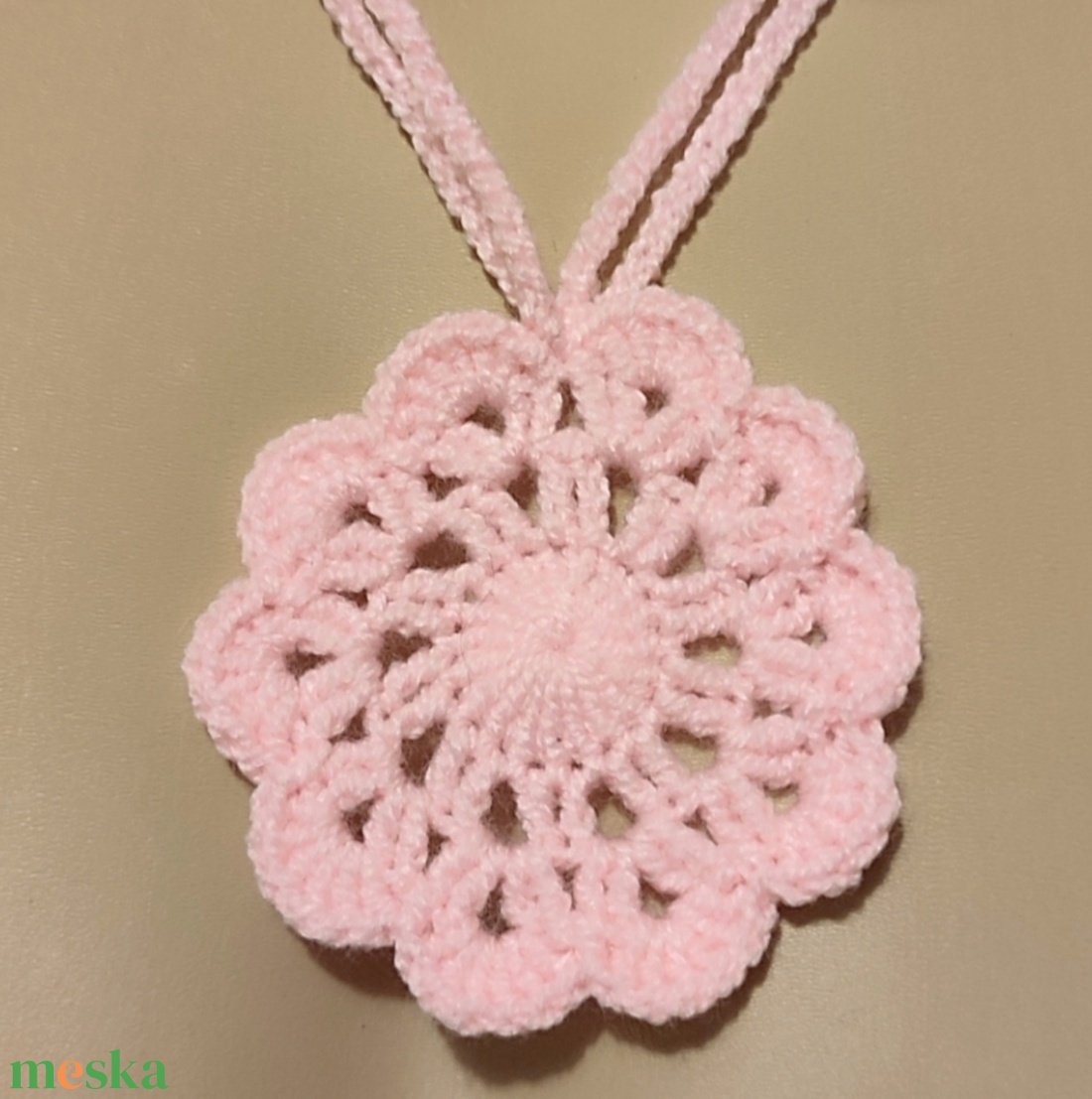 Horgolt virágos nyaklánc  - ékszer - nyaklánc - medálos nyaklánc - Meska.hu