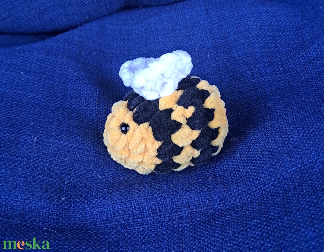 Mini Horgolt Méhecske - játék & sport - plüssállat & játékfigura - méhecske - Meska.hu