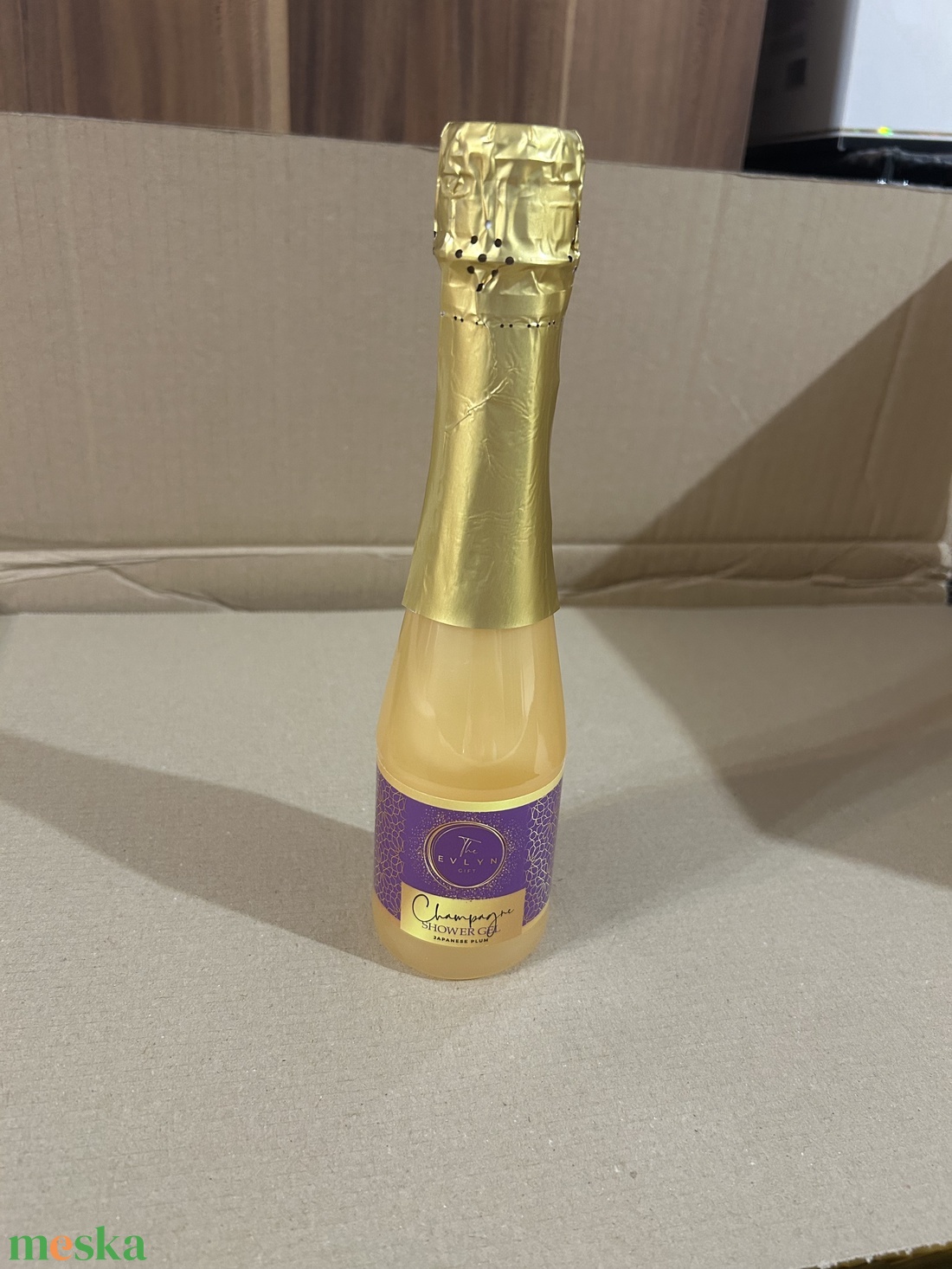 Pezsgő formájú tusfürdő karácsonyi ajándék nőknek - szépségápolás - kozmetikai ajándékcsomag - Meska.hu