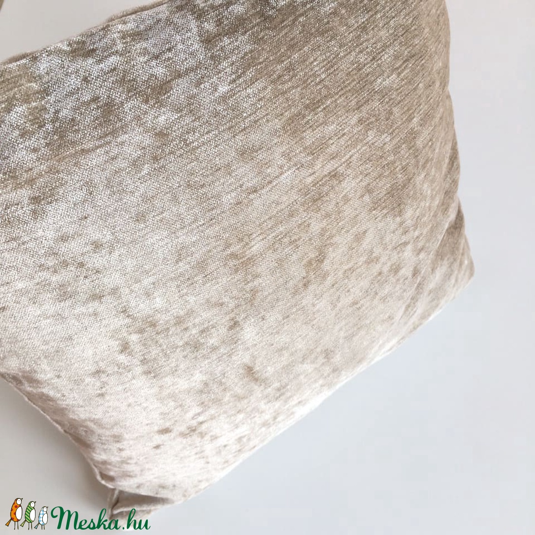 Pezsgő-arany színű bársony díszpárnahuzat (40x40cm) - - Meska.hu Pezsgő-arany színű bársony díszpárnahuzat (40x40cm) - - Meska.hu