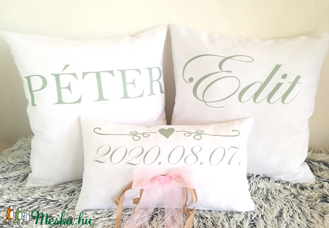 Egyedi esküvő párna szett saját egyedi felirattal, dátummal és nevekkel, nászajándék,esküvői ajándék,huzat+belső párna (EVYHomeDecor) Meska.hu Egyedi esküvő párna szett saját egyedi felirattal, dátummal és nevekkel, nászajándék,esküvői ajándék,huzat+belső párna (EVYHomeDecor) Meska.hu