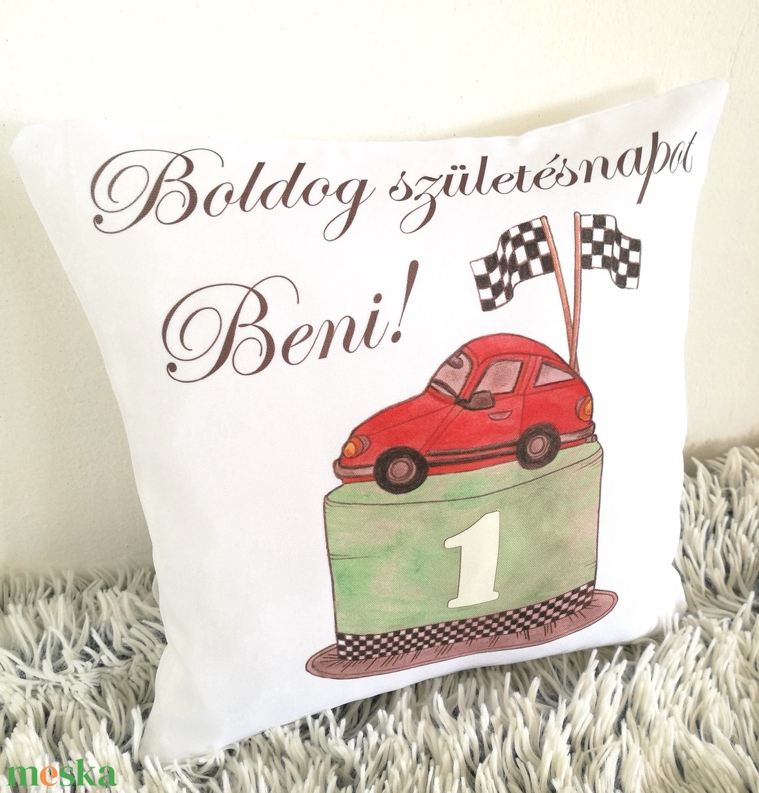 Egyedi születésnapos tortás kisautós díszpárna kisfiúknak névvel és évszámmal, egyedi ajándék névpárna, huzat+belső - otthon & életmód - lakástextil - párna & párnahuzat - Meska.hu