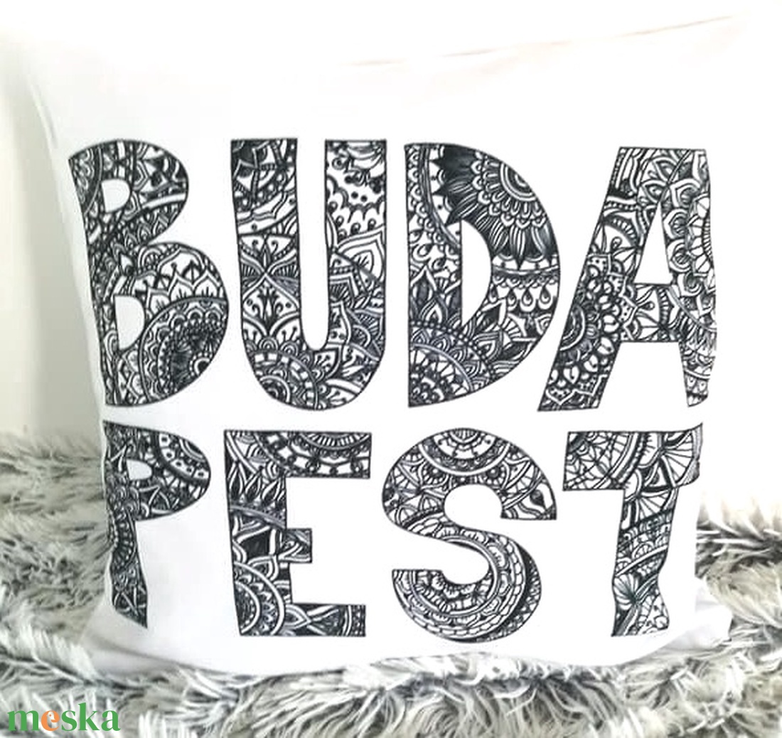 Budapest feliratos színezhető díszpárna, Ajándék gyerekeknek Karácsonyra, születésnapra,Mandala betűk, huzat+belső párna - játék & sport - készségfejlesztő és logikai játék - Meska.hu