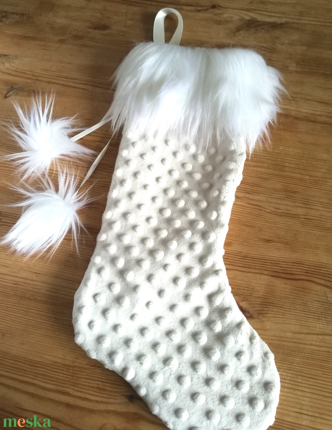 Mikulás zokni natúr fehér krém színű pliss, elegáns hosszú műszőrmével, karácsonyo dísz zokni, Mikulás csizma ajándék - karácsony - mikulás - mikulás zsák, zokni, csizma - mikulás - Meska.hu